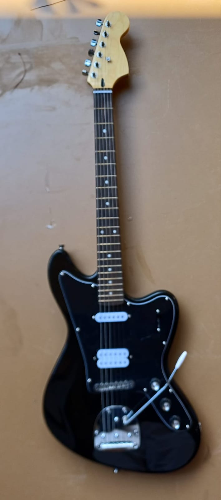 chitarra elettrica modello jaguar 