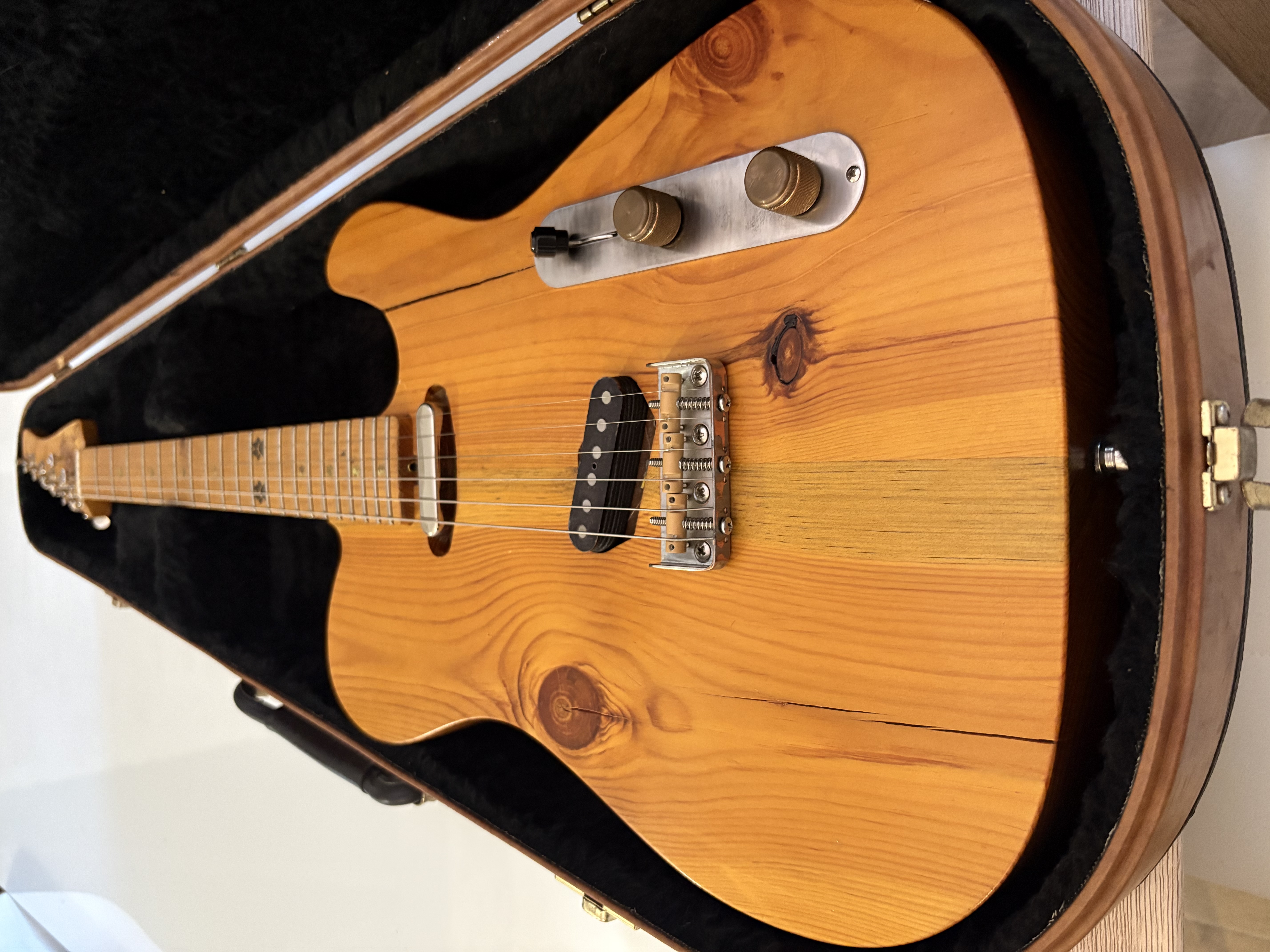 LAMBOJ GUITARS TELECASTER LIUTERIA BOUTIQUE DRONSKY PICKUP KLUSON NO SCAMBIO