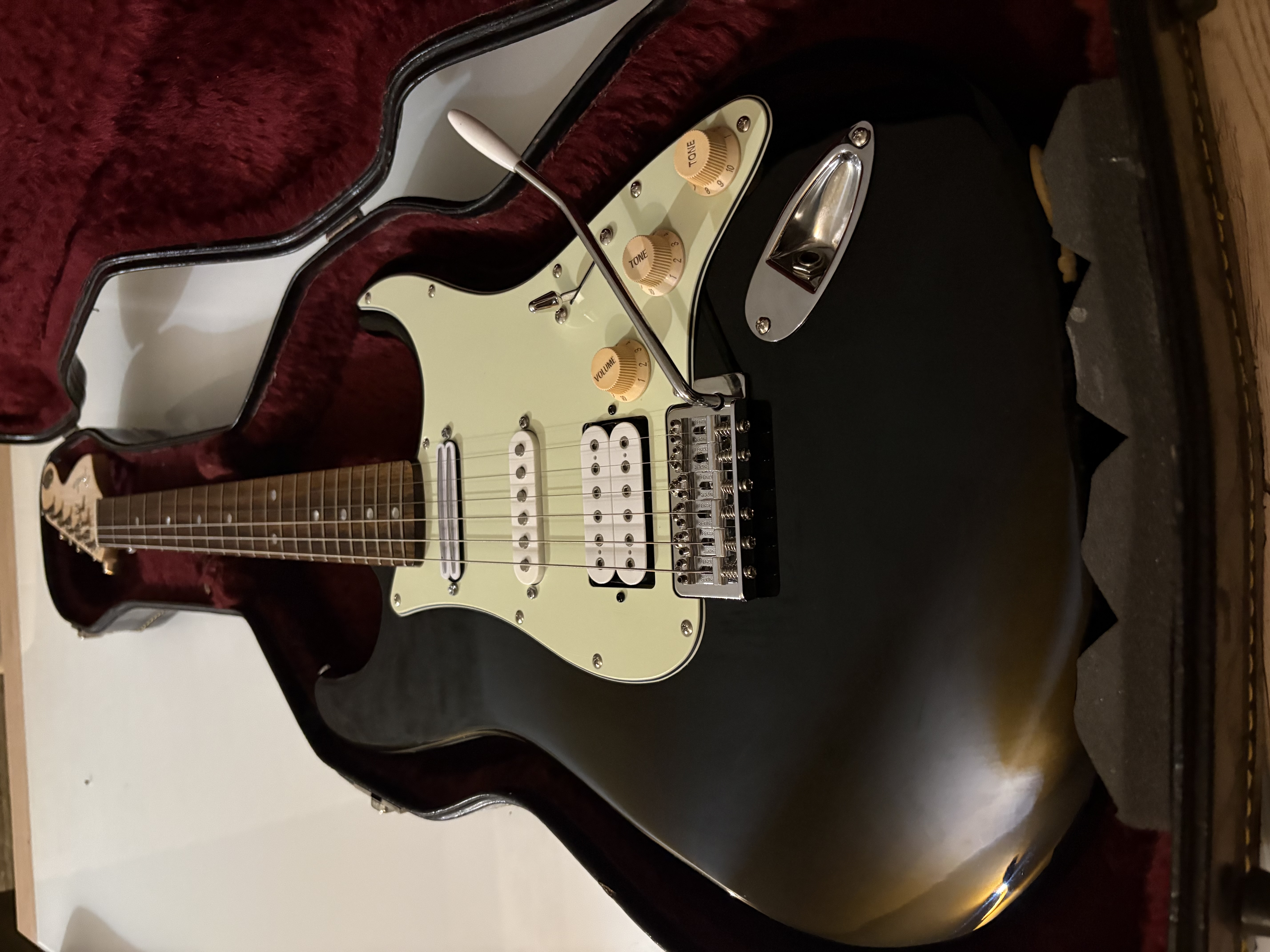 STRATOCASTER HANDMADE CUSTOM AUTOBLOCC.QUANTUM HOT RAILS CASE SCAMBIO RIVERA P93