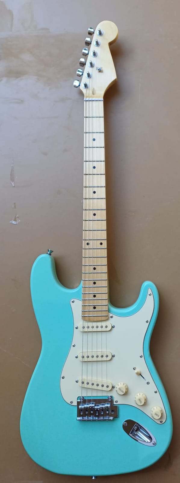 chitarra elettrica modello stratocaster 