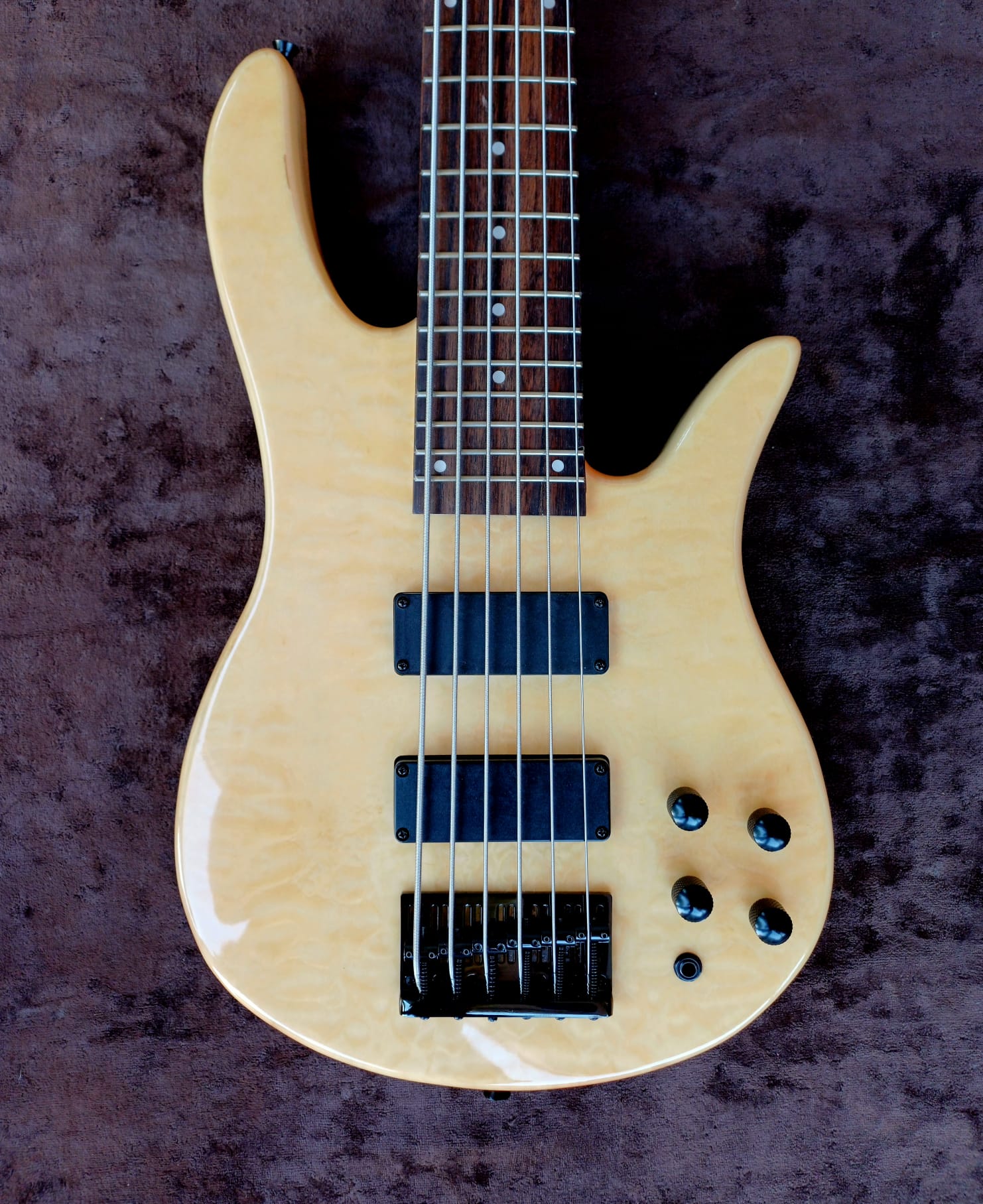 Basso elettrico modello emperor